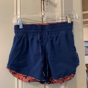 Ladies LuLulemon Reversible Shorts